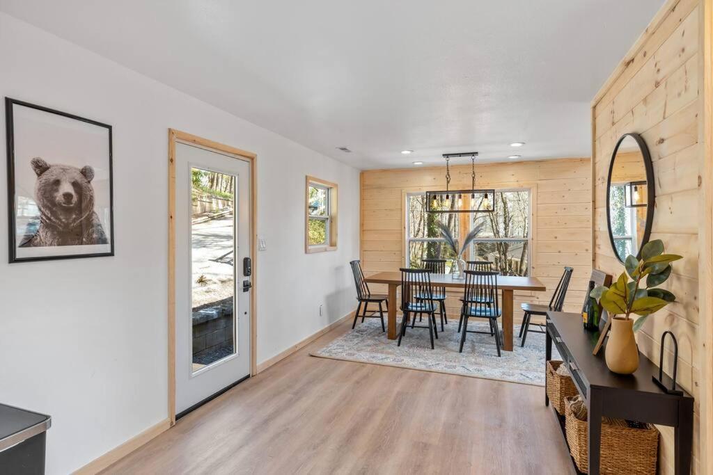 New! Modern Cabin With Two Decks, Bar & Game Room! Gatlinburg Luaran gambar