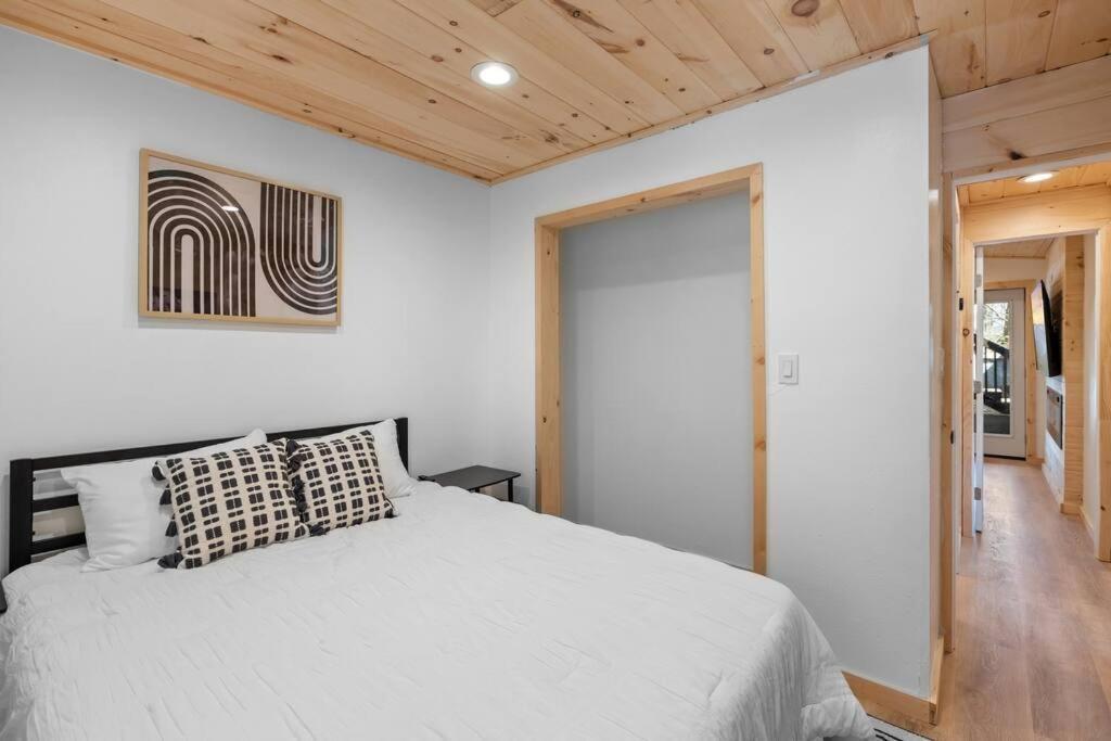 New! Modern Cabin With Two Decks, Bar & Game Room! Gatlinburg Luaran gambar