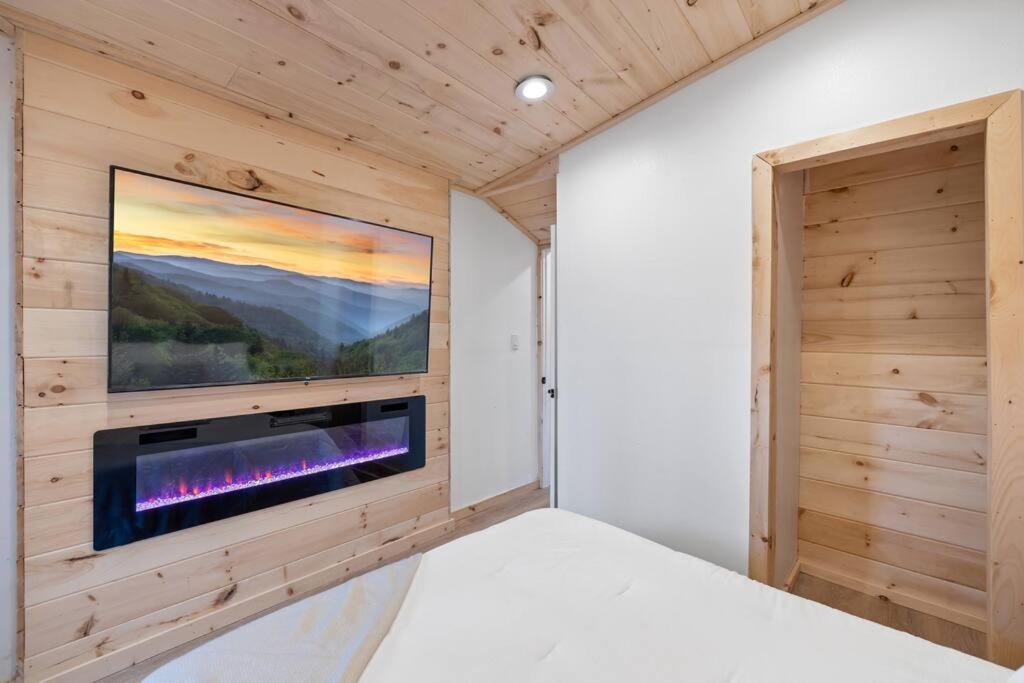 New! Modern Cabin With Two Decks, Bar & Game Room! Gatlinburg Luaran gambar